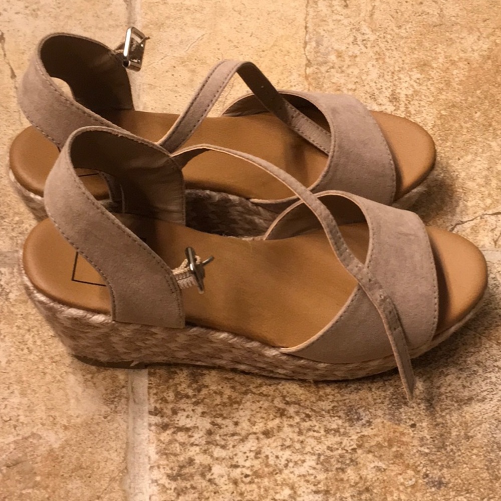 Cute girls wedge sandals.  Size 2.